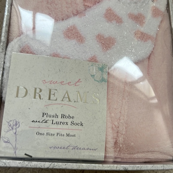 Robe with Lurex Sock gift set, pink robe & socks with hearts, New in sealed box - Picture 9 of 16
